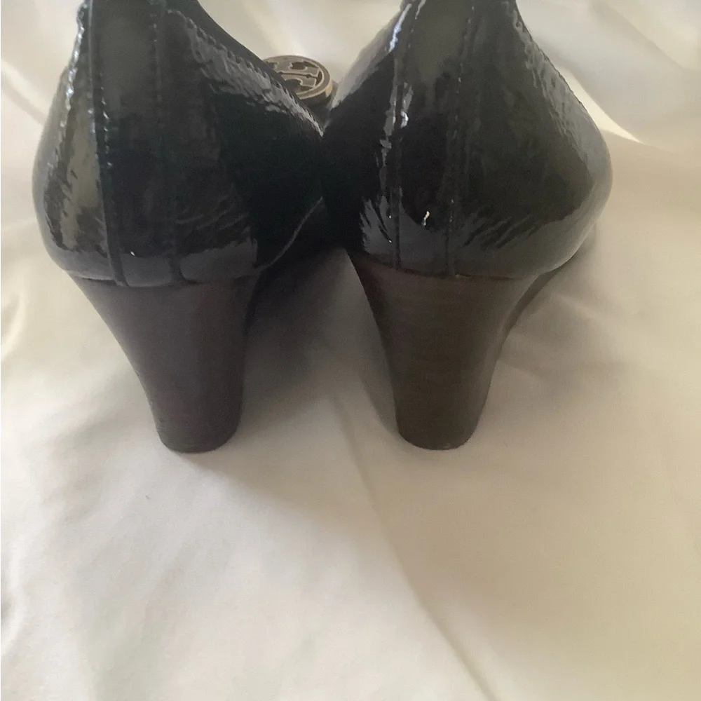 Tory Burch Shiny Black Wedges Like new! - Picture 4 of 6